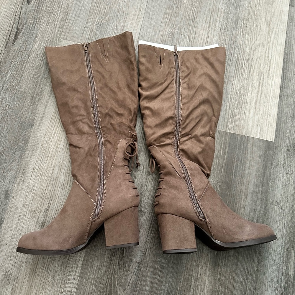 Journee Collection Women's Leeda Taupe Knee-High Boots XWC - Picture 5 of 9